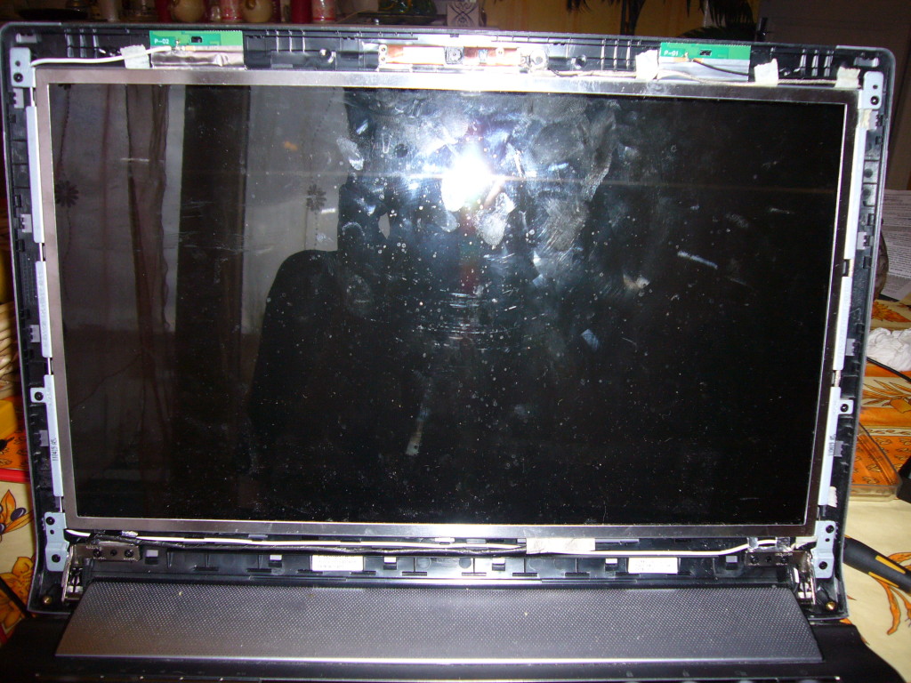 asusn53sn_open_lcd_front